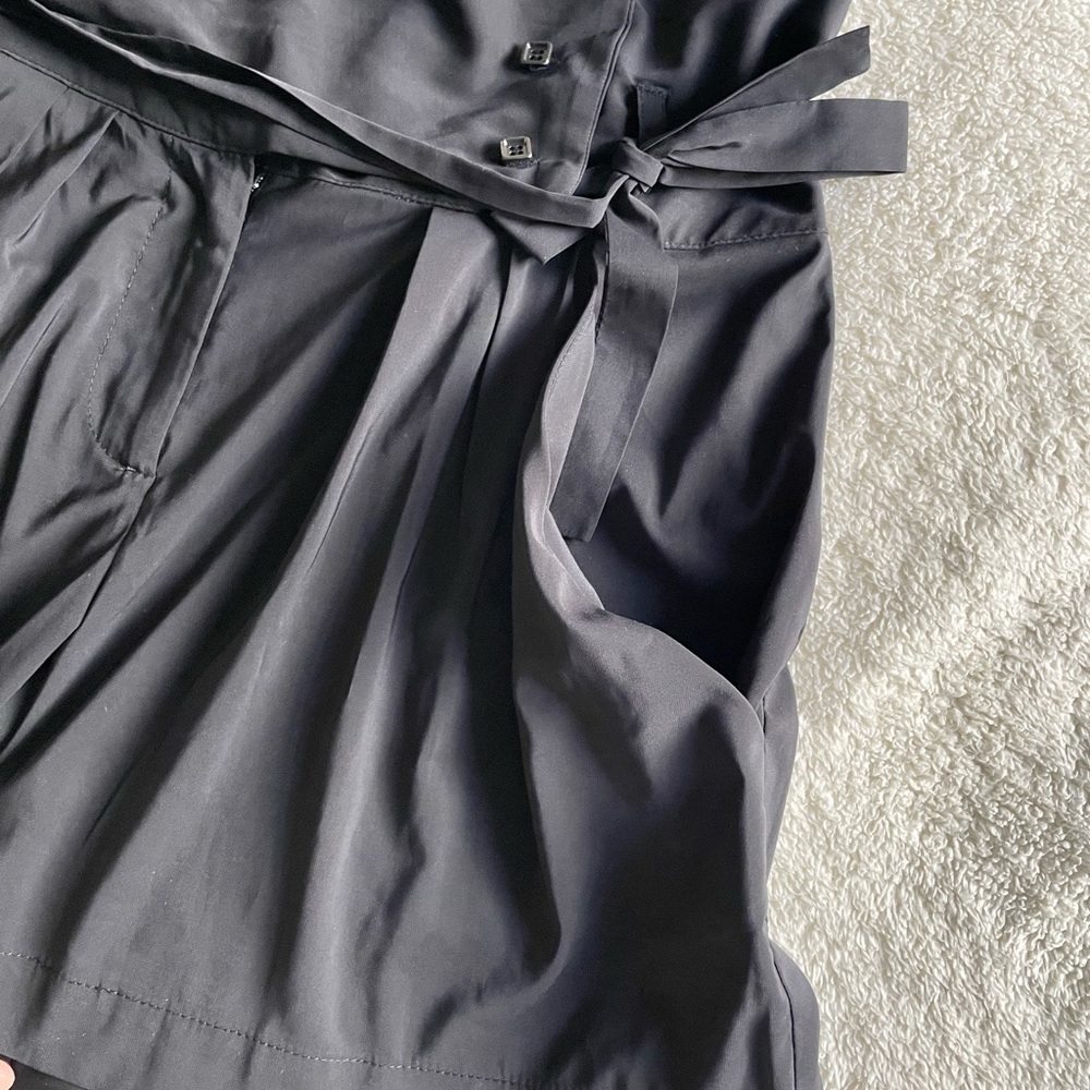 BCBG chic black shorts with pockets
